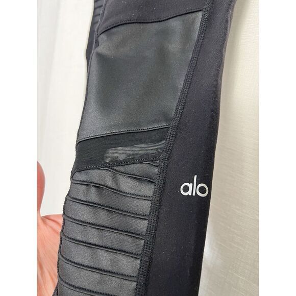 Alo Yoga High Waist Moto Leggings Black Small 25"‎ - Picture 4 of 7